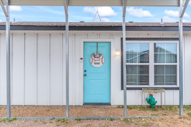 2840 Vz County Road 3211, Wills Point, TX 75169