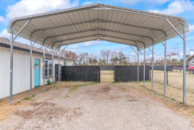 2840 Vz County Road 3211, Wills Point, TX 75169