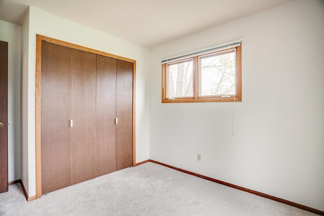 17620 19th Avenue N, Plymouth, MN 55447