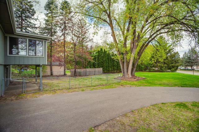 17620 19th Avenue N, Plymouth, MN 55447