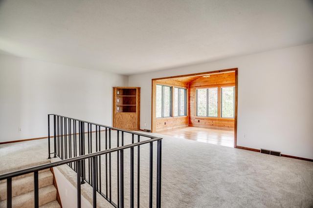 17620 19th Avenue N, Plymouth, MN 55447