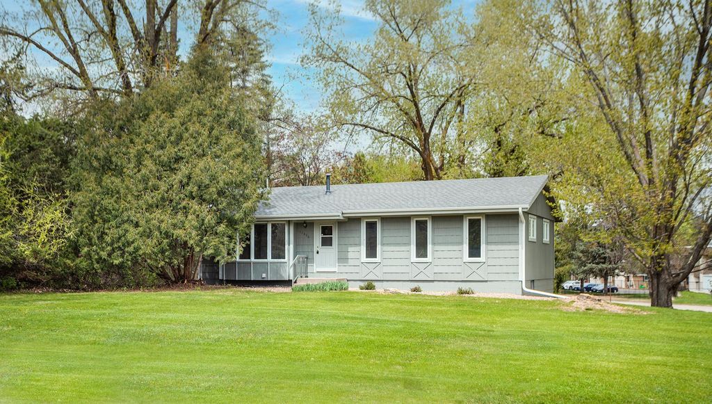 17620 19th Avenue N, Plymouth, MN 55447