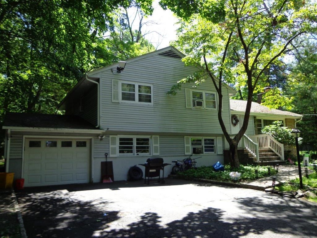 286 Spook Rock Road, Suffern, NY 10901