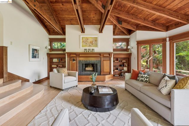 1090 Cragmont Ave, Berkeley, CA 94708