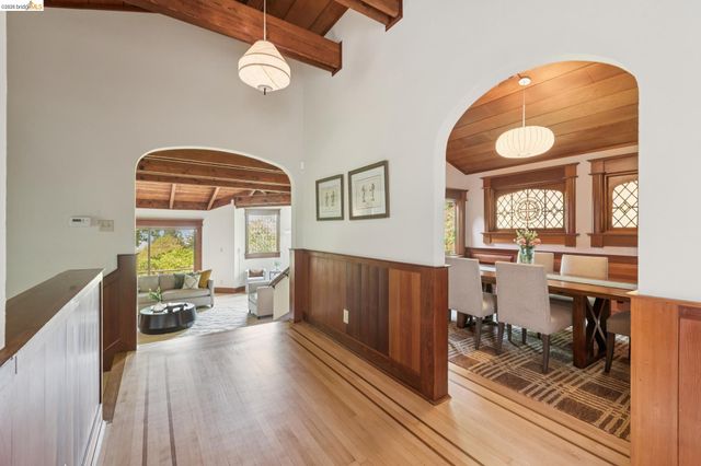 1090 Cragmont Ave, Berkeley, CA 94708