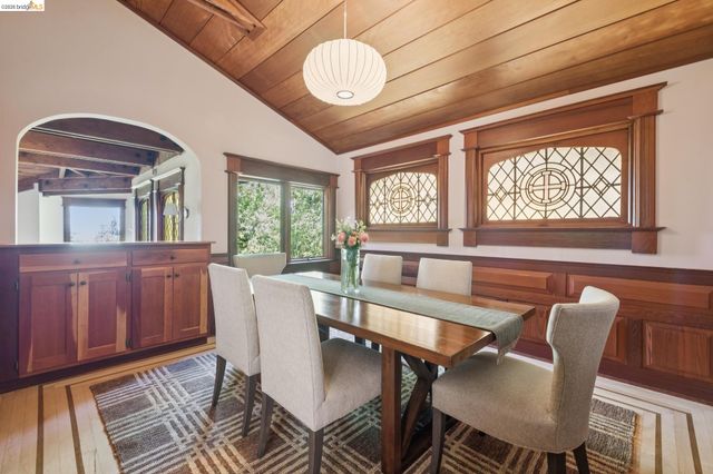 1090 Cragmont Ave, Berkeley, CA 94708