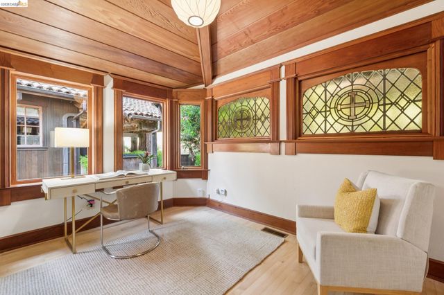 1090 Cragmont Ave, Berkeley, CA 94708