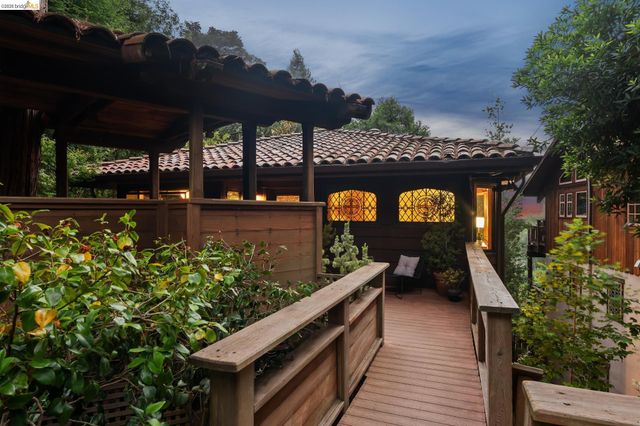 1090 Cragmont Ave, Berkeley, CA 94708