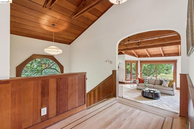 1090 Cragmont Ave, Berkeley, CA 94708