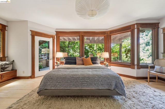 1090 Cragmont Ave, Berkeley, CA 94708