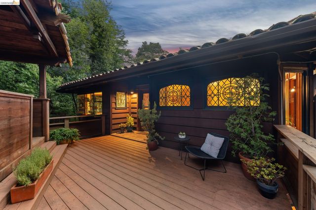 1090 Cragmont Ave, Berkeley, CA 94708