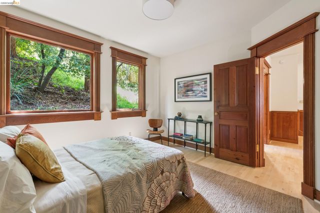 1090 Cragmont Ave, Berkeley, CA 94708