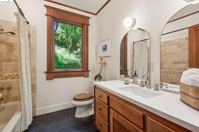 1090 Cragmont Ave, Berkeley, CA 94708