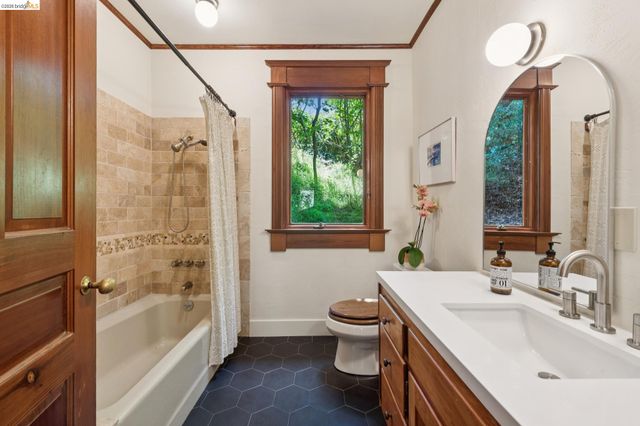 1090 Cragmont Ave, Berkeley, CA 94708