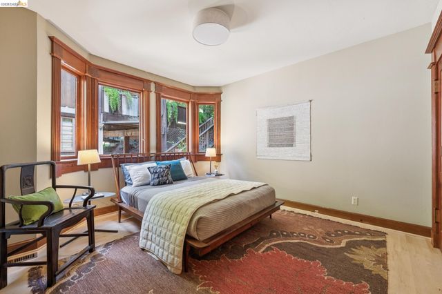 1090 Cragmont Ave, Berkeley, CA 94708