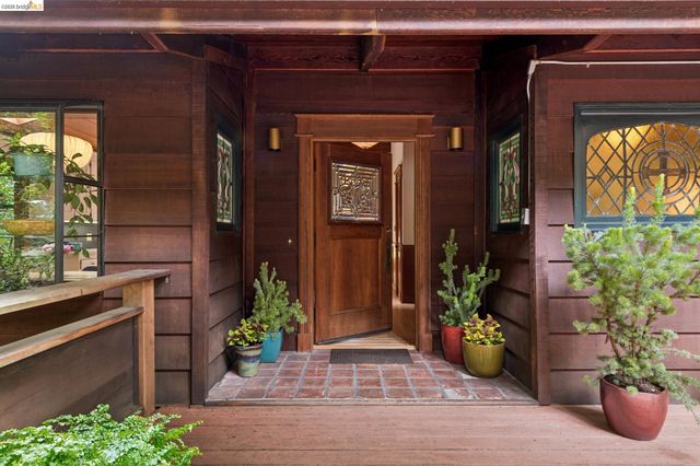 1090 Cragmont Ave, Berkeley, CA 94708
