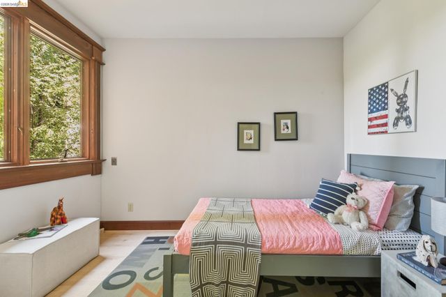 1090 Cragmont Ave, Berkeley, CA 94708