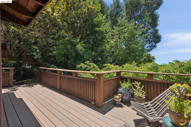 1090 Cragmont Ave, Berkeley, CA 94708