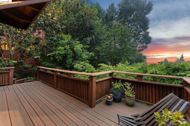1090 Cragmont Ave, Berkeley, CA 94708