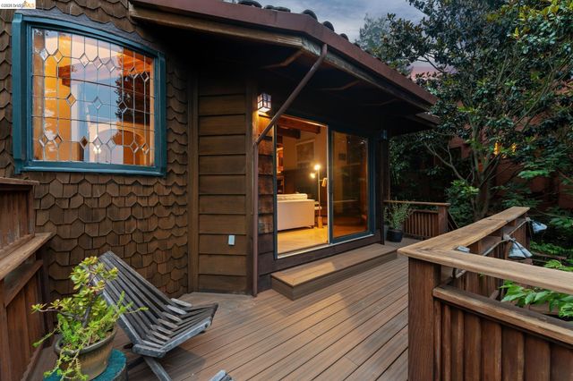 1090 Cragmont Ave, Berkeley, CA 94708