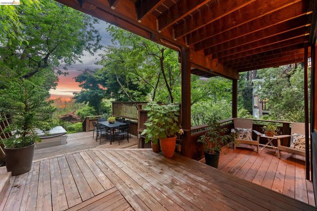 1090 Cragmont Ave, Berkeley, CA 94708