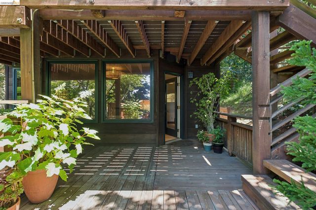 1090 Cragmont Ave, Berkeley, CA 94708