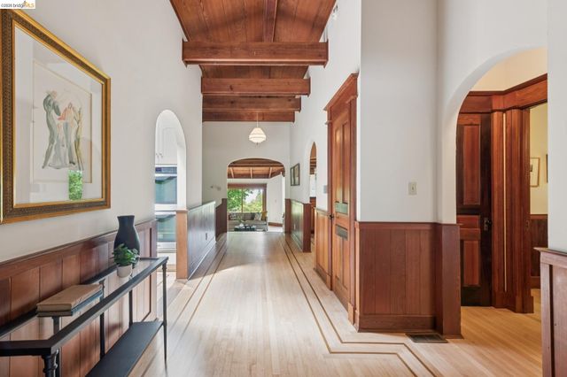 1090 Cragmont Ave, Berkeley, CA 94708