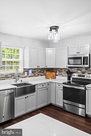 5939 APPLEGARTH PL, Capitol Heights, MD 20743