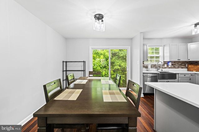 5939 APPLEGARTH PL, Capitol Heights, MD 20743