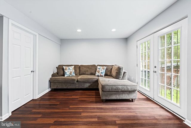 5939 APPLEGARTH PL, Capitol Heights, MD 20743