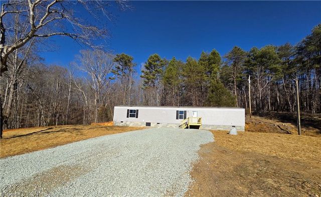 2211 Lynchburg Road, Westfield, NC 27053