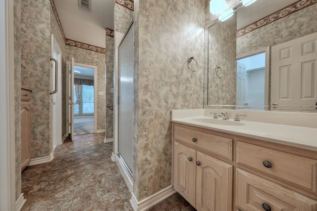 215 Clubview Dr, Hideaway, TX 75771