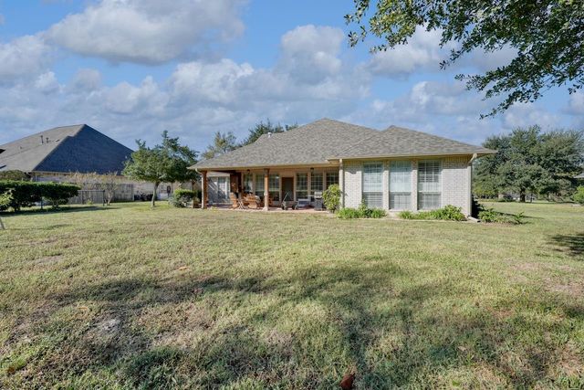 215 Clubview Dr, Hideaway, TX 75771