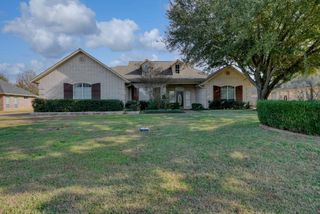 215 Clubview Dr, Hideaway, TX 75771