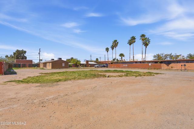 3365 N Stone Avenue, Tucson, AZ 85705