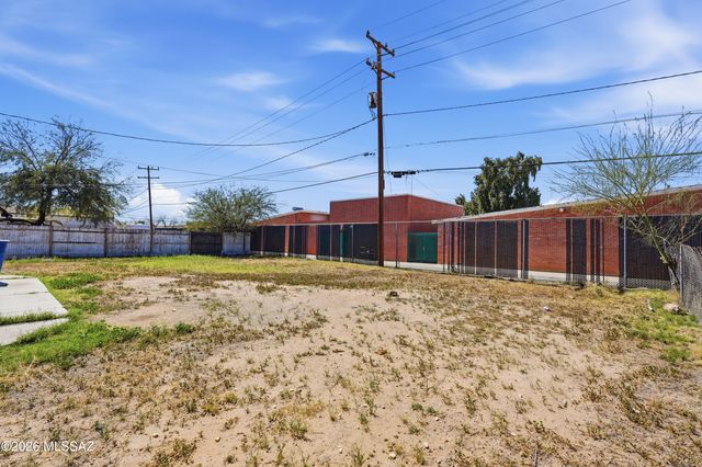 3365 N Stone Avenue, Tucson, AZ 85705