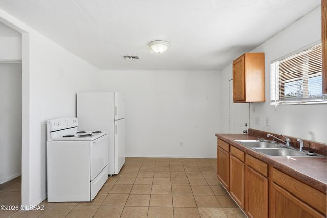 3365 N Stone Avenue, Tucson, AZ 85705