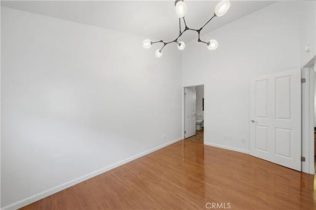 1554 N Hobart 2, Los Angeles, CA 90027