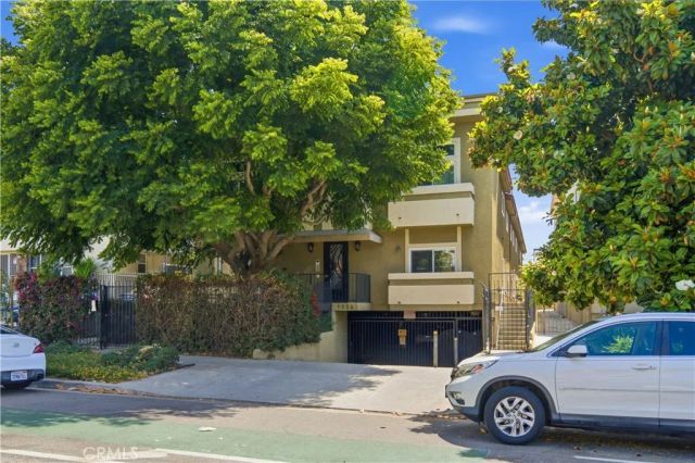 1554 N Hobart 2, Los Angeles, CA 90027