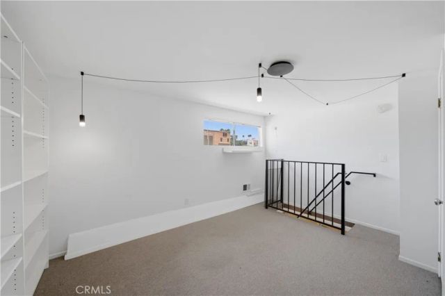1554 N Hobart 2, Los Angeles, CA 90027