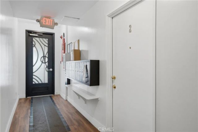 1554 N Hobart 2, Los Angeles, CA 90027