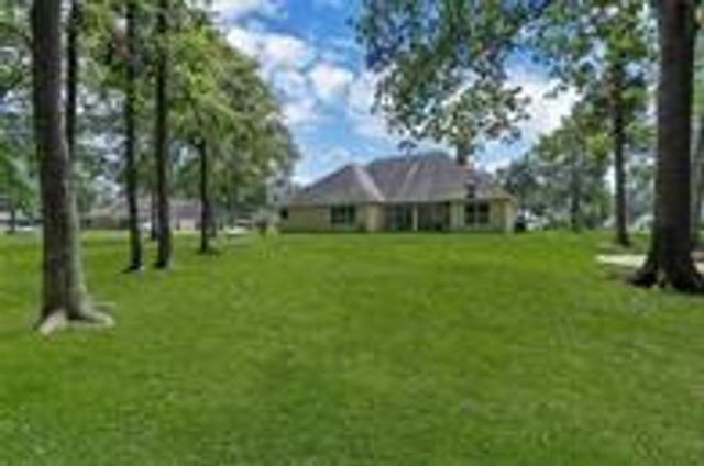 27085 Fairway Crossings Drive, Huffman, TX 77336