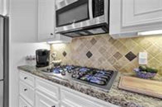 27085 Fairway Crossings Drive, Huffman, TX 77336