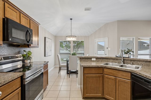 3342 Shining Light Drive, Dallas, TX 75228