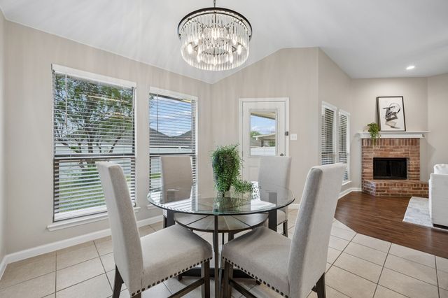 3342 Shining Light Drive, Dallas, TX 75228