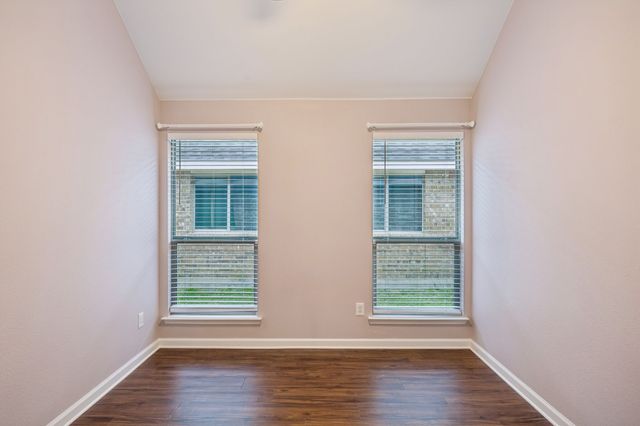 3342 Shining Light Drive, Dallas, TX 75228