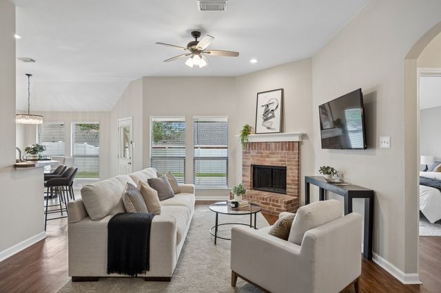 3342 Shining Light Drive, Dallas, TX 75228