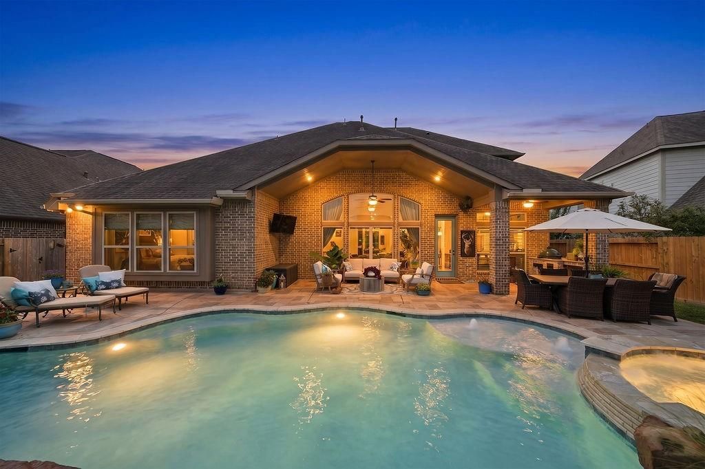 2513 Royal Field Lane, Friendswood, TX 77546