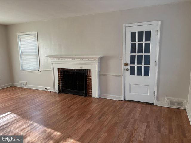 8028 EASTERN AVE NW, Washington, DC 20012