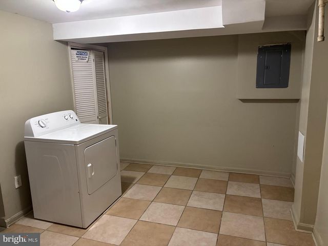 8028 EASTERN AVE NW, Washington, DC 20012